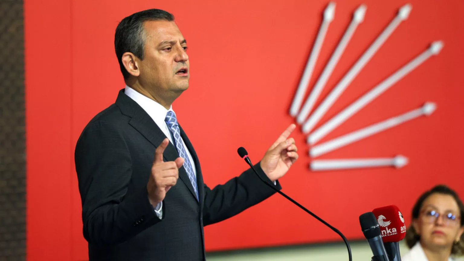 CHP’li Zeki Esen’den Genel Başkan Özgür Özel’e Yapılan Saldırıya Sert Tepki