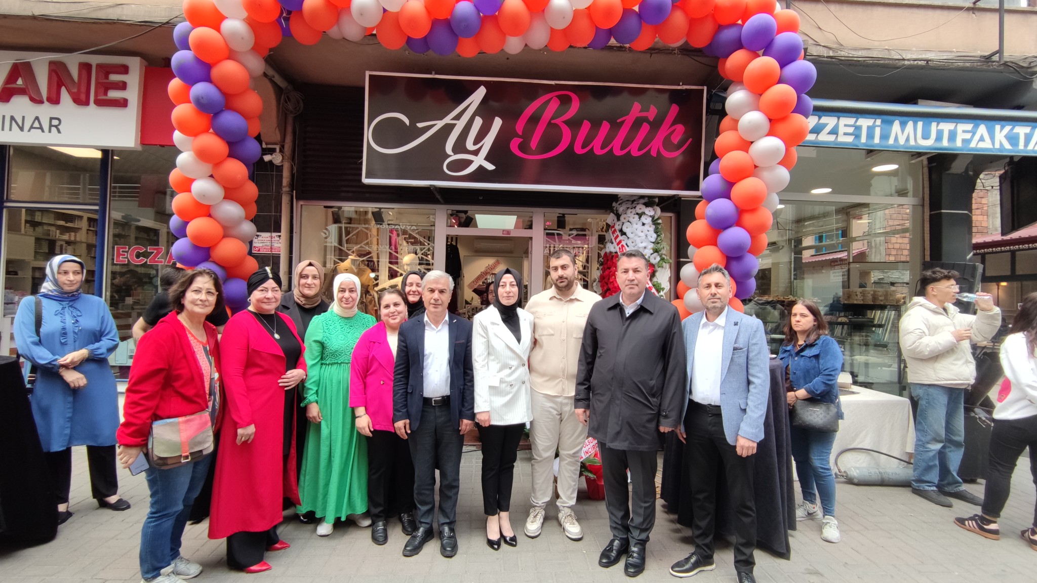Ay Butik Hizmete Açıldı