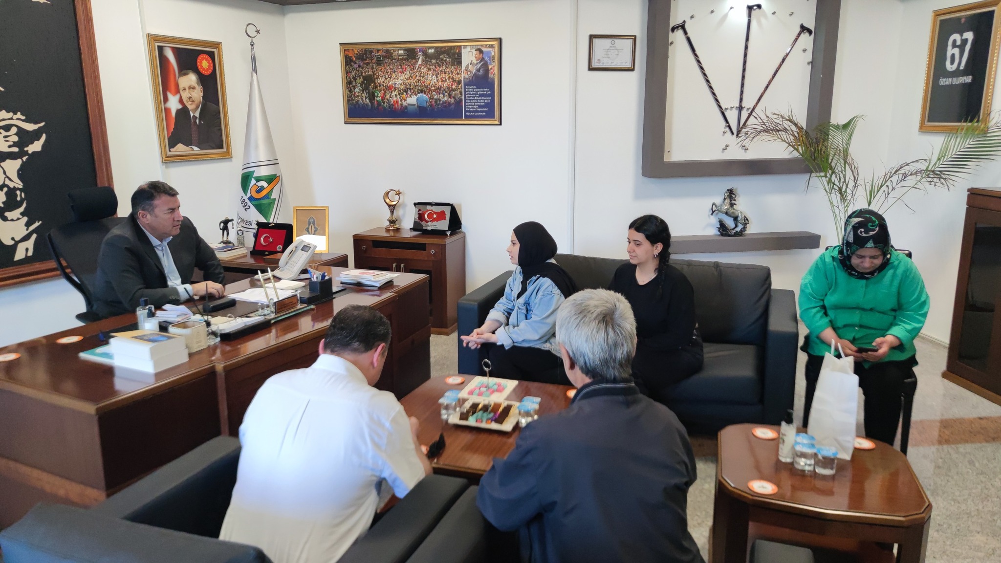 Başkan Ulupınar Vatandaşlarla Birebir Görüştü