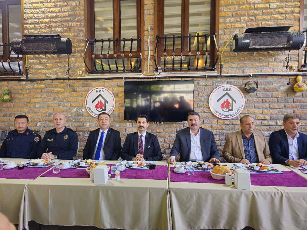 Devrek’te 19 Ekim Muhtarlar Günü Kutlandı