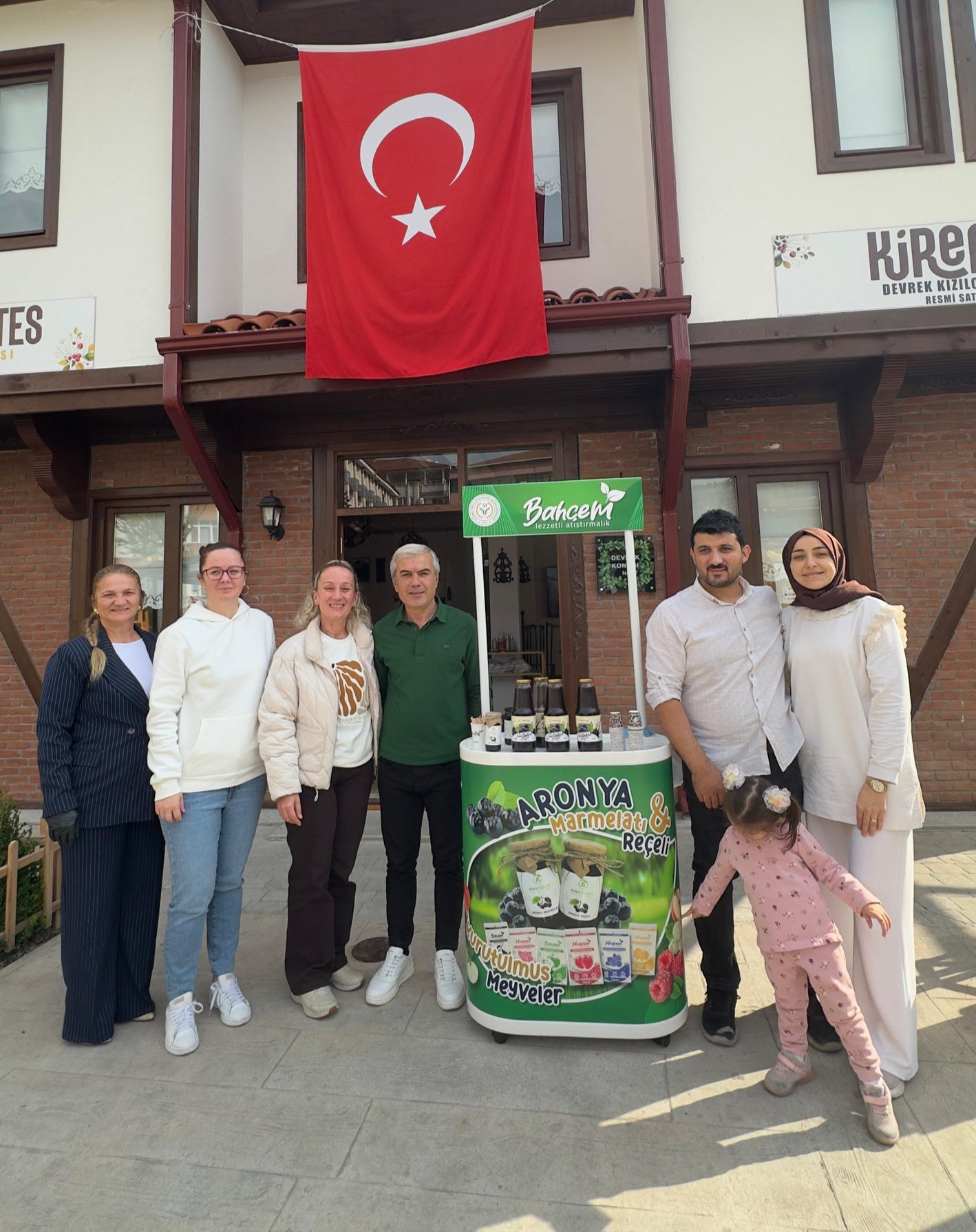 ARONYA SUYU DEVREK HALKIYLA BULUŞTU