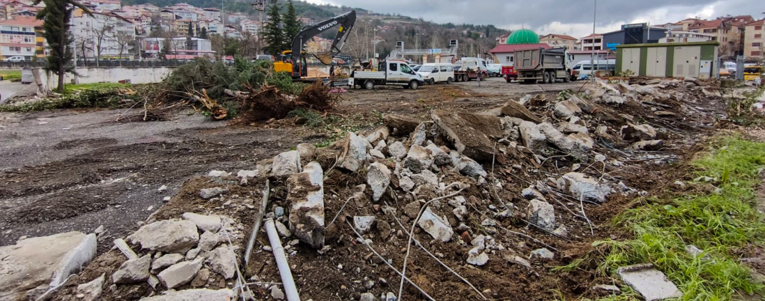 İSTİKLAL İLKOKULU’NUN YENİDEN YAPIMI BAŞLADI