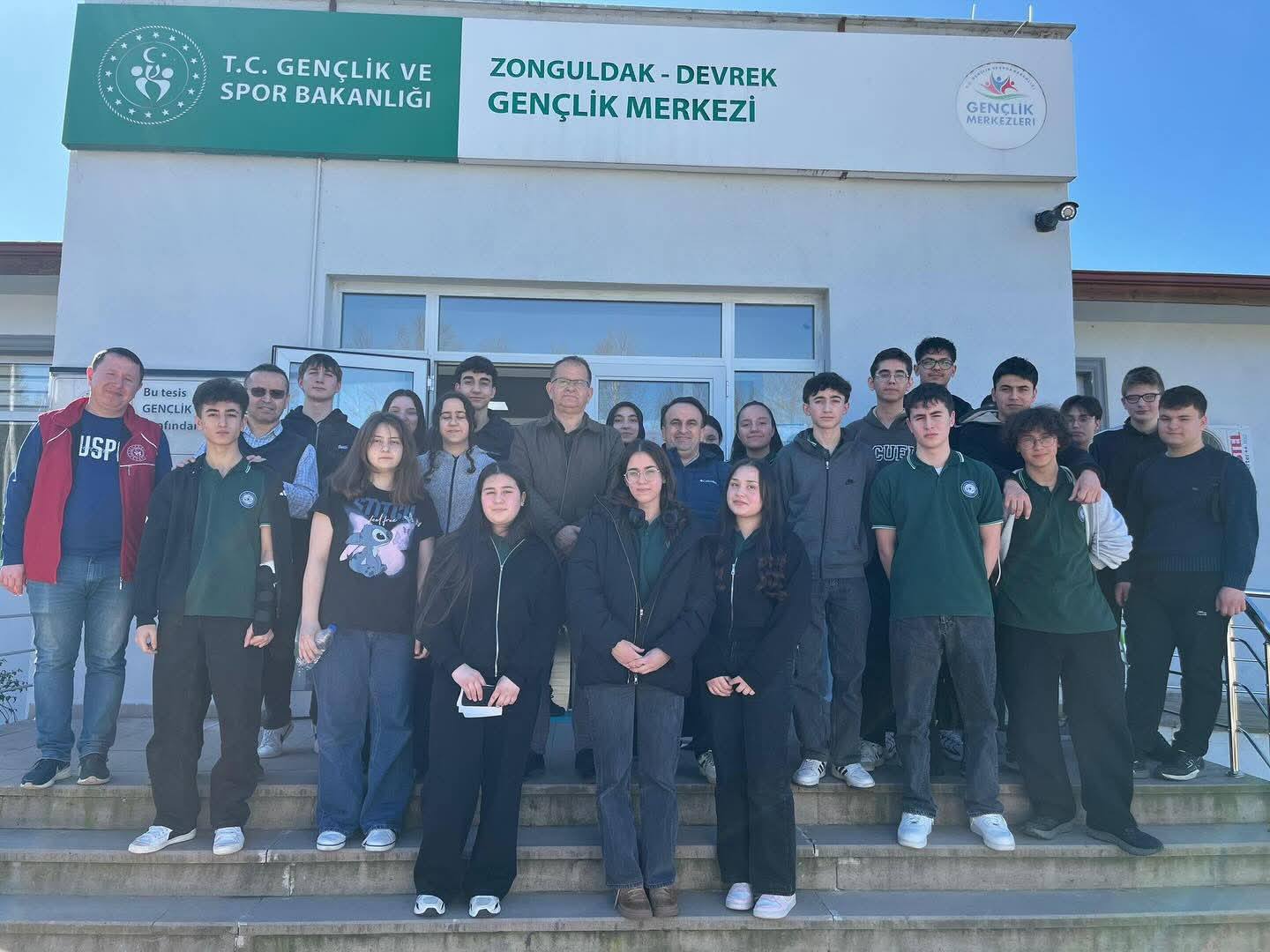 Devrek’te Gençlik İçin Bilgi ve Şiir Yarışması Düzenlendi