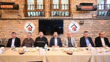 ÖZEL İDARE PERSONELİ İFTARDA BİR ARAYA GELDİ