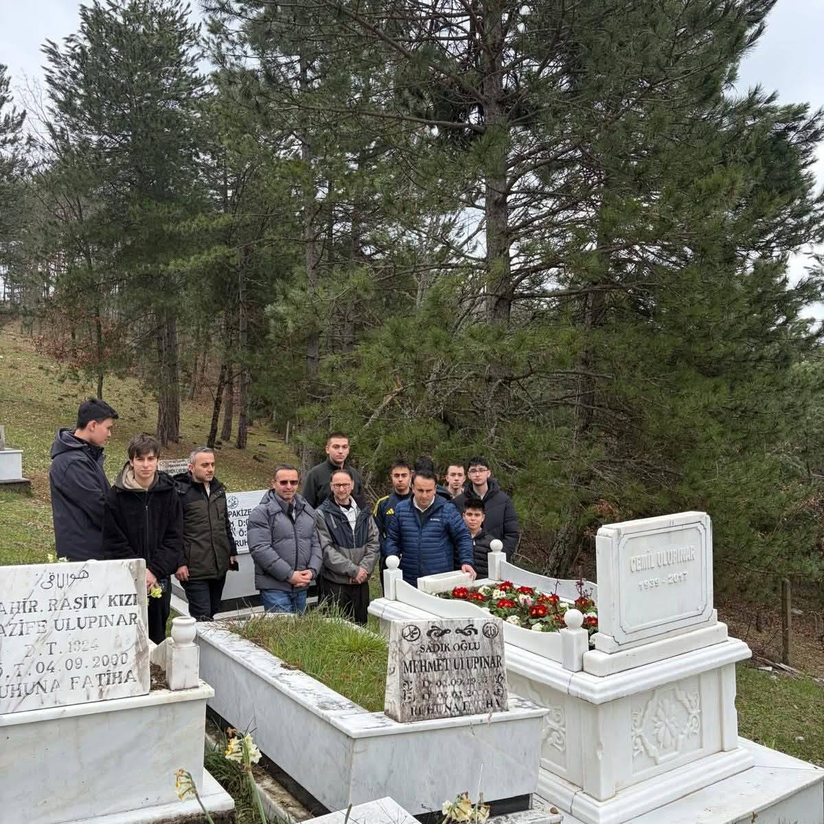 CEMİL ULUPINAR KABRİ BAŞINDA ANILDI