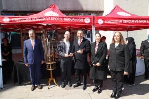 Vali Hacıbektaşoğlu’ndan Devrek Stantlarına Büyük İlgi