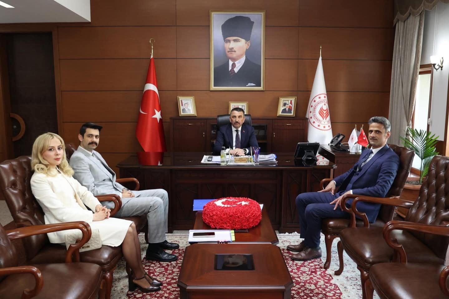 Zonguldak’ta “Vadi” Zirvesi: Vali Hacıbektaşoğlu Kaymakamlarla Bir Araya Geldi