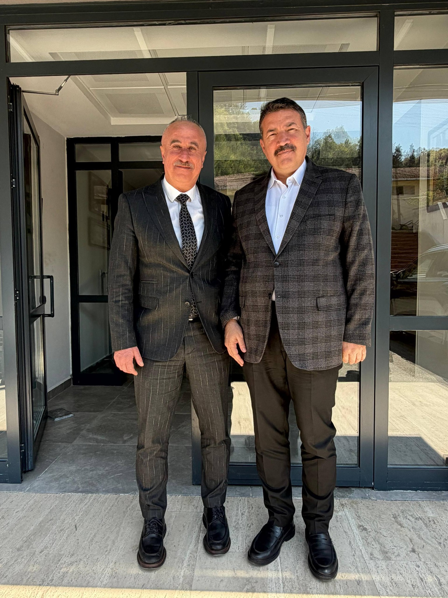 ULUPINAR’DAN KARAVELİ’YE HAYIRLI OLSUN ZİYARETİ