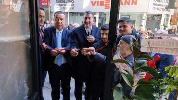 Polat Çoroman Kuaför salonu açıldı