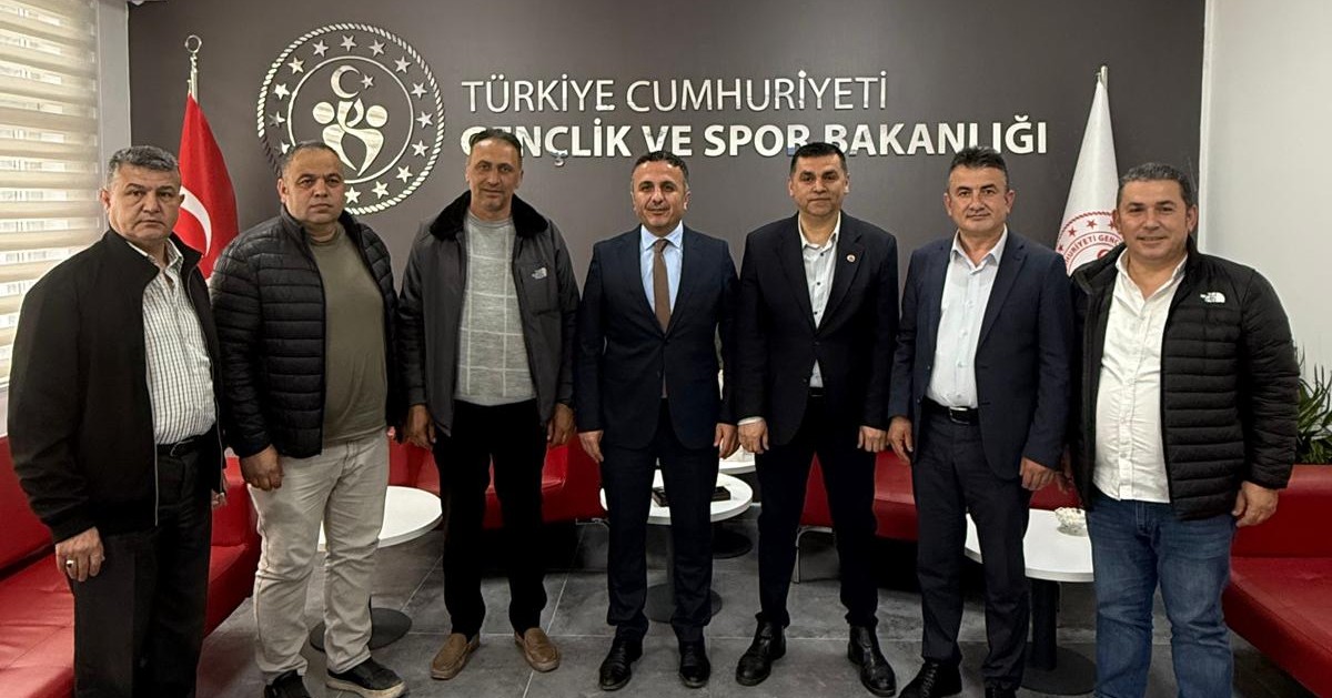 MUHTARLARDAN YENİ MÜDÜRLERE HAYIRLI OLSUN ZİYARETİ