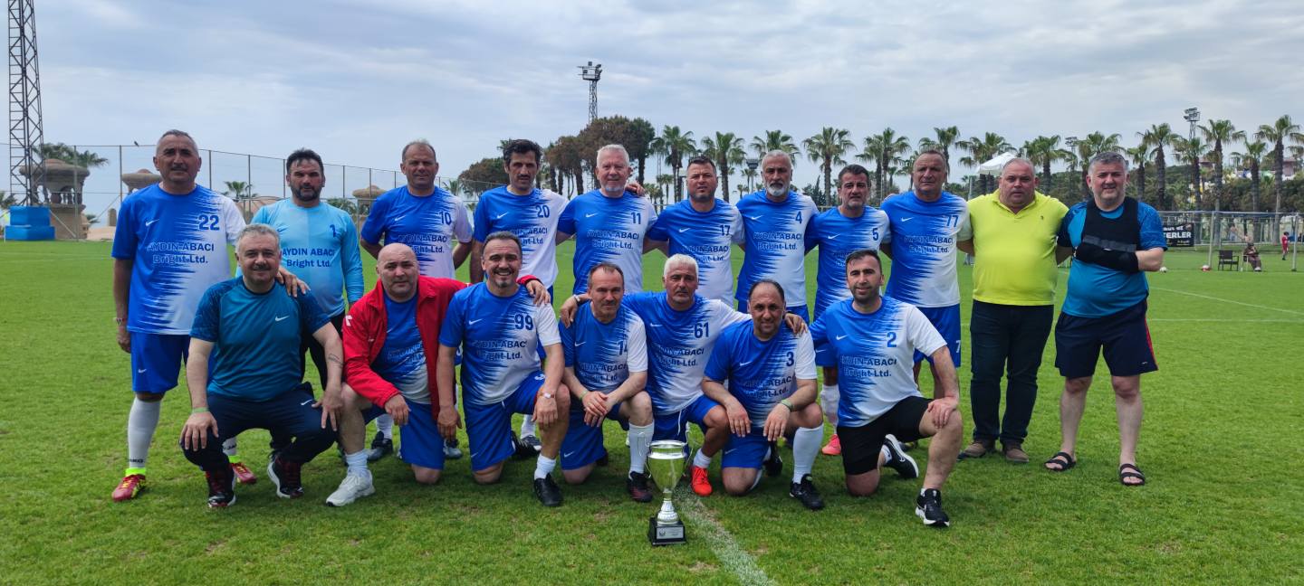 Devrek Baston Medya Masterlar Antalya’dan Kupayla Döndü