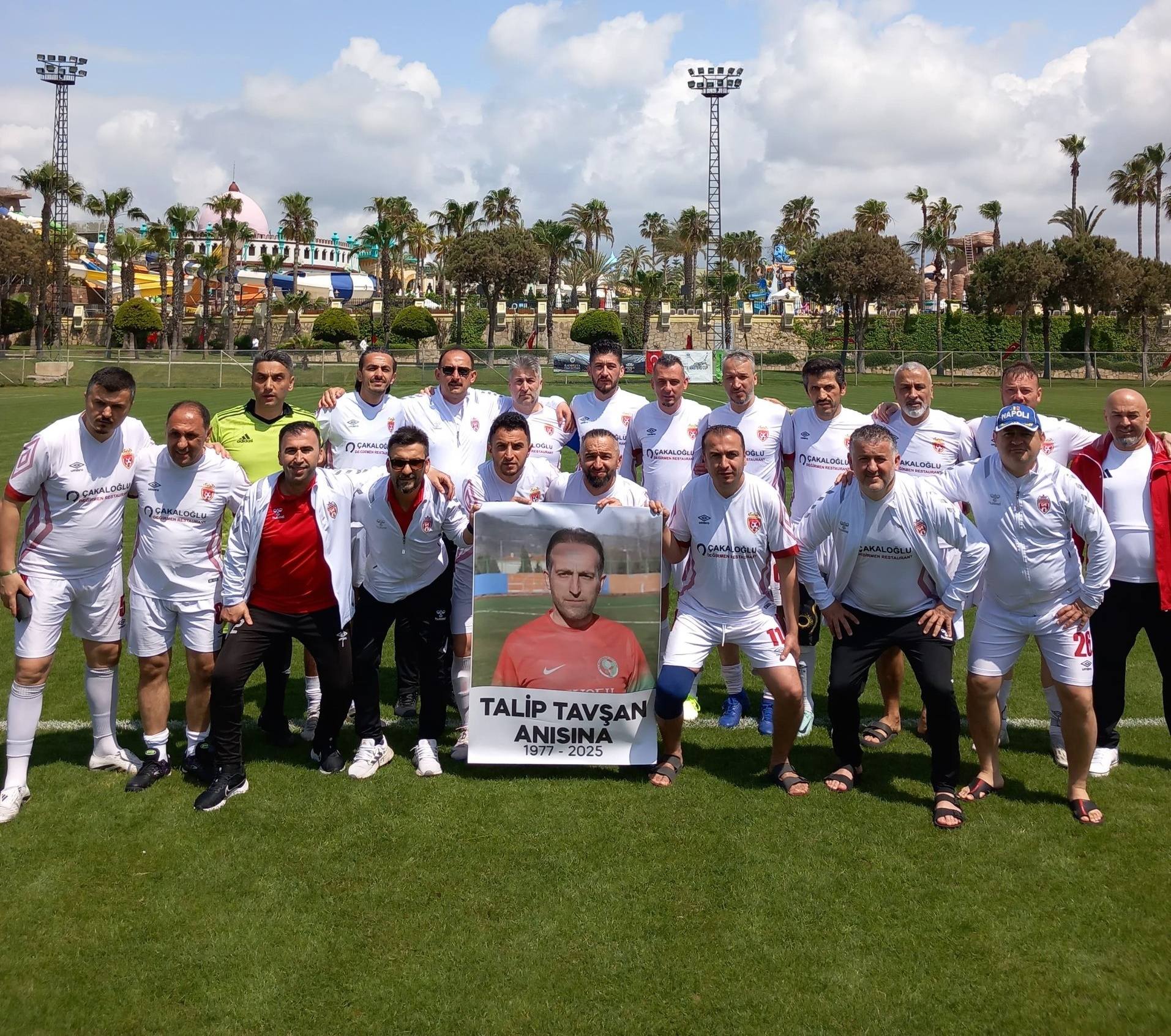 DEVREK’İ ANTALYA’DA TEMSİL EDİYORLAR