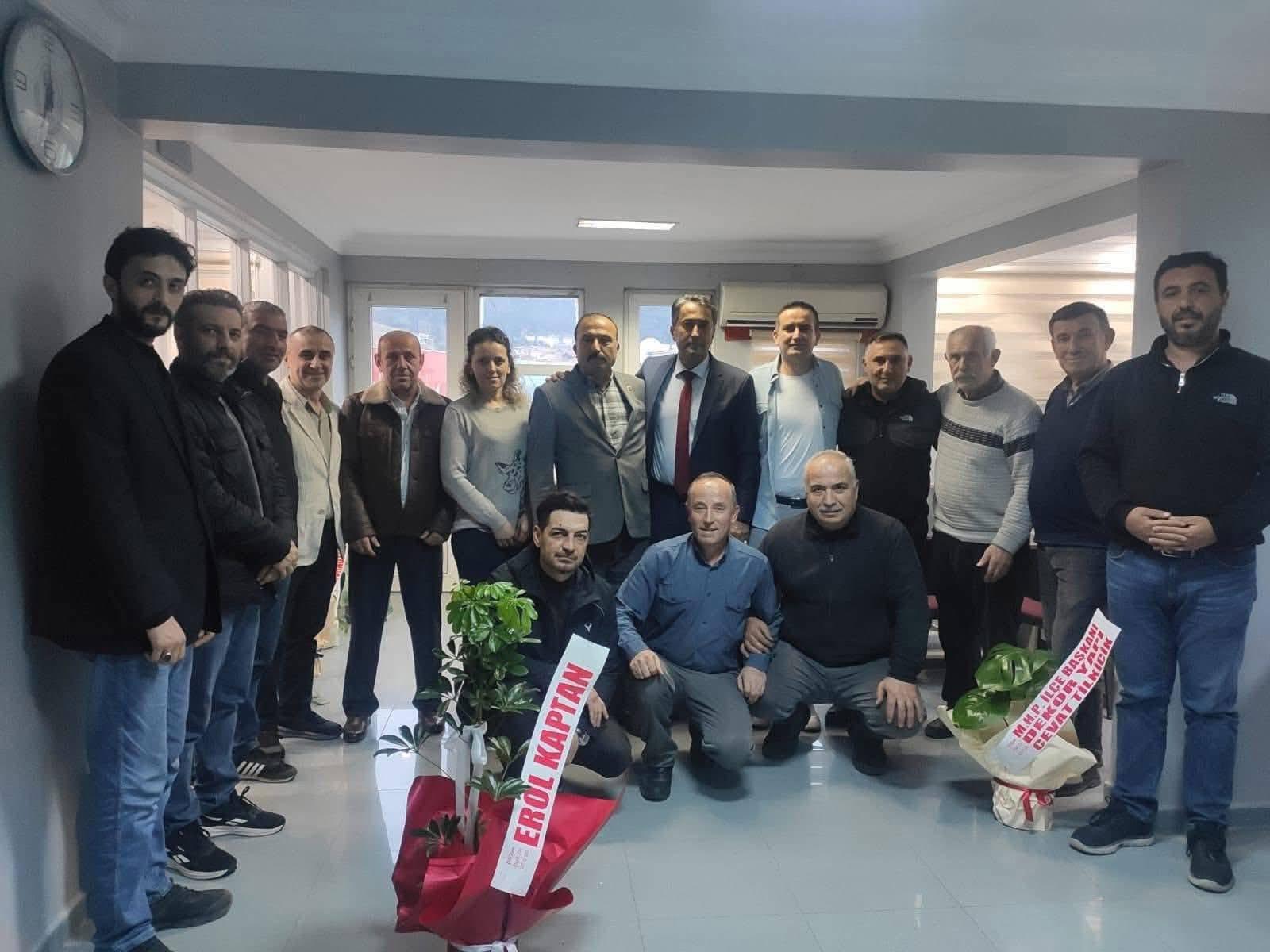 DEVREK’TE MHP’DEN ESNAF ODASINA ZİYARET