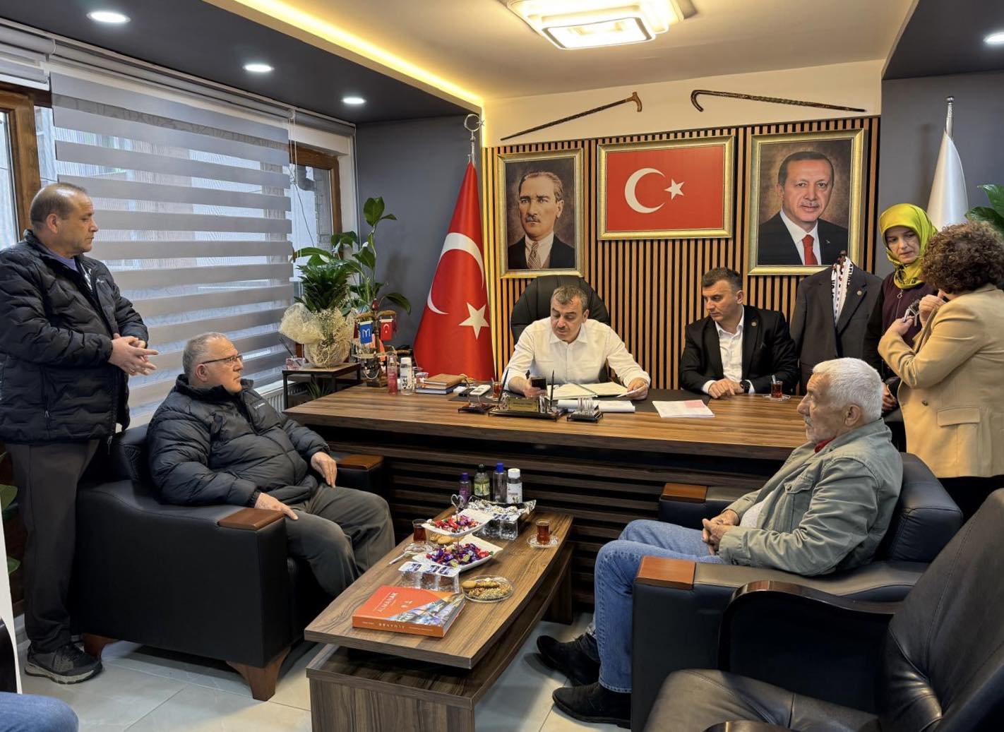 ÇOLAKOĞLU DEVREK’TE VATANDAŞLARLA BULUŞTU
