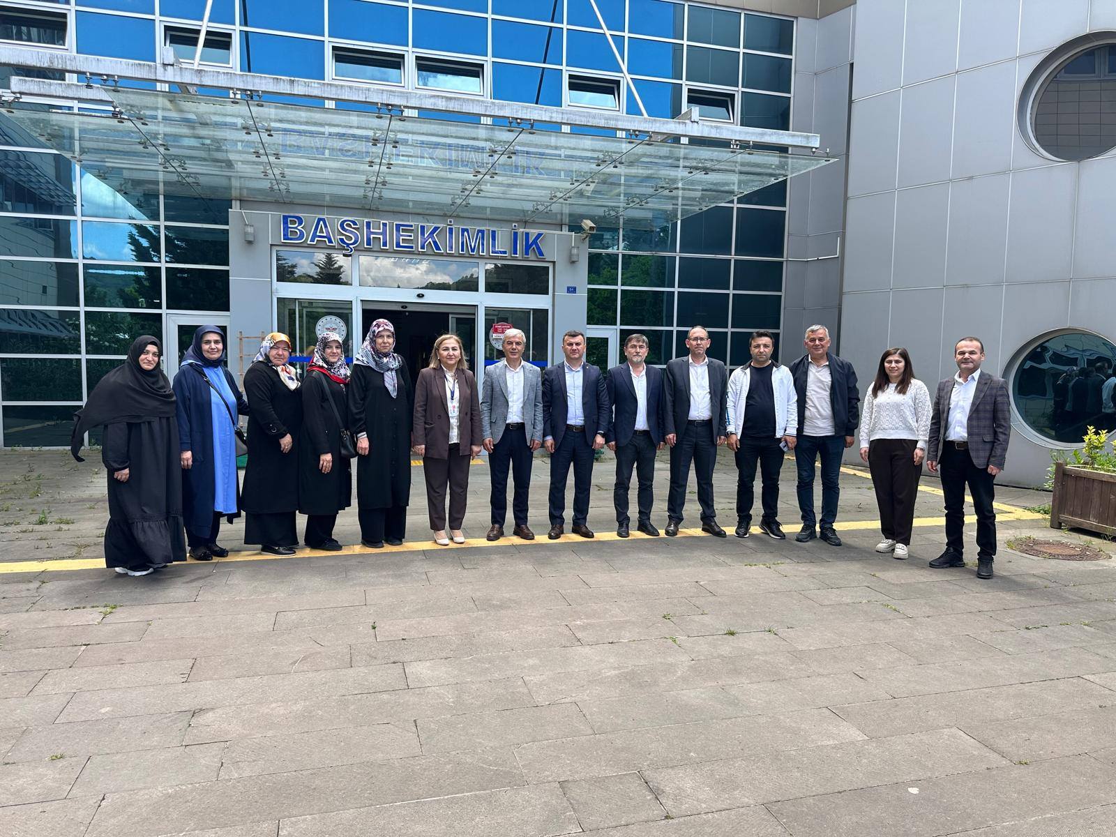 HEMŞİRELER GÜNÜ’NDE SAĞLIK ÇALIŞANLARINA ZİYARET