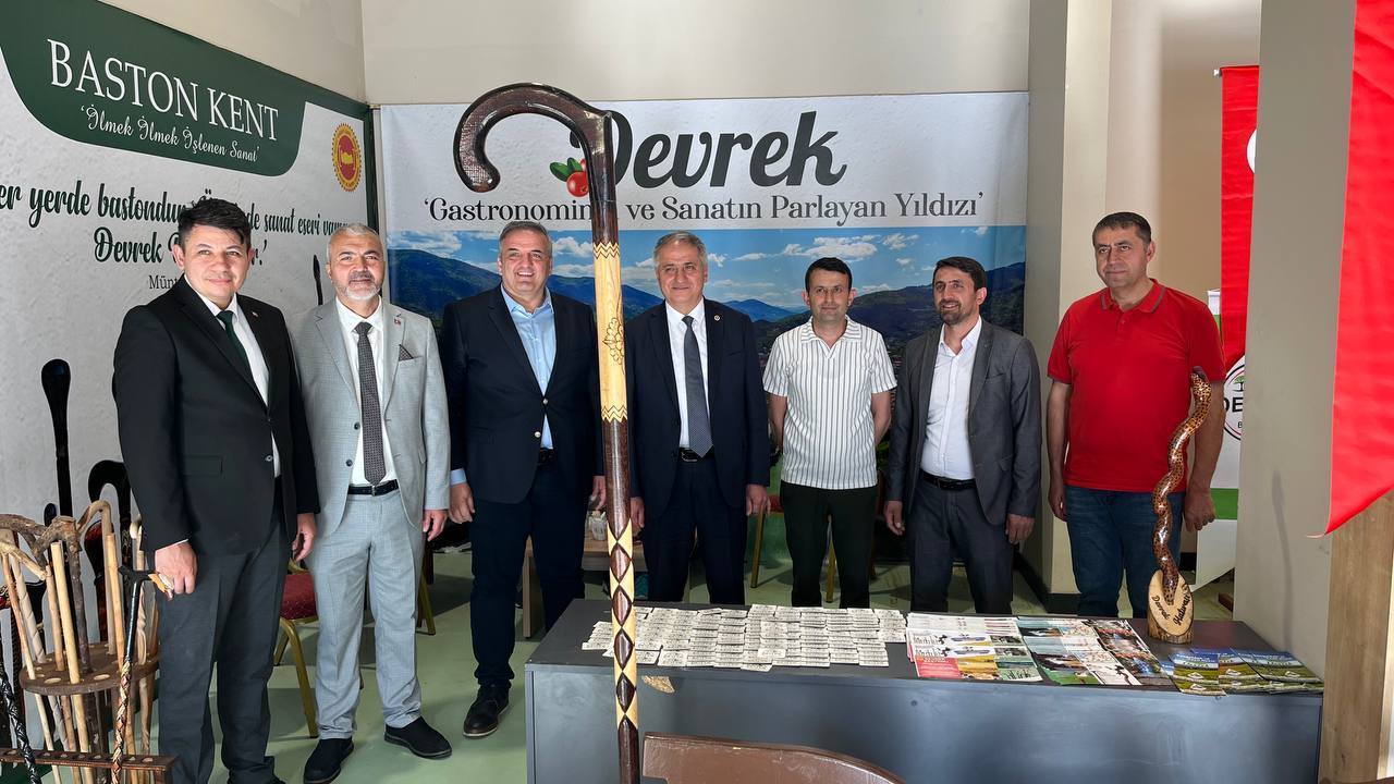 DEVREK BELEDİYESİ STANDINA YOĞUN İLGİ