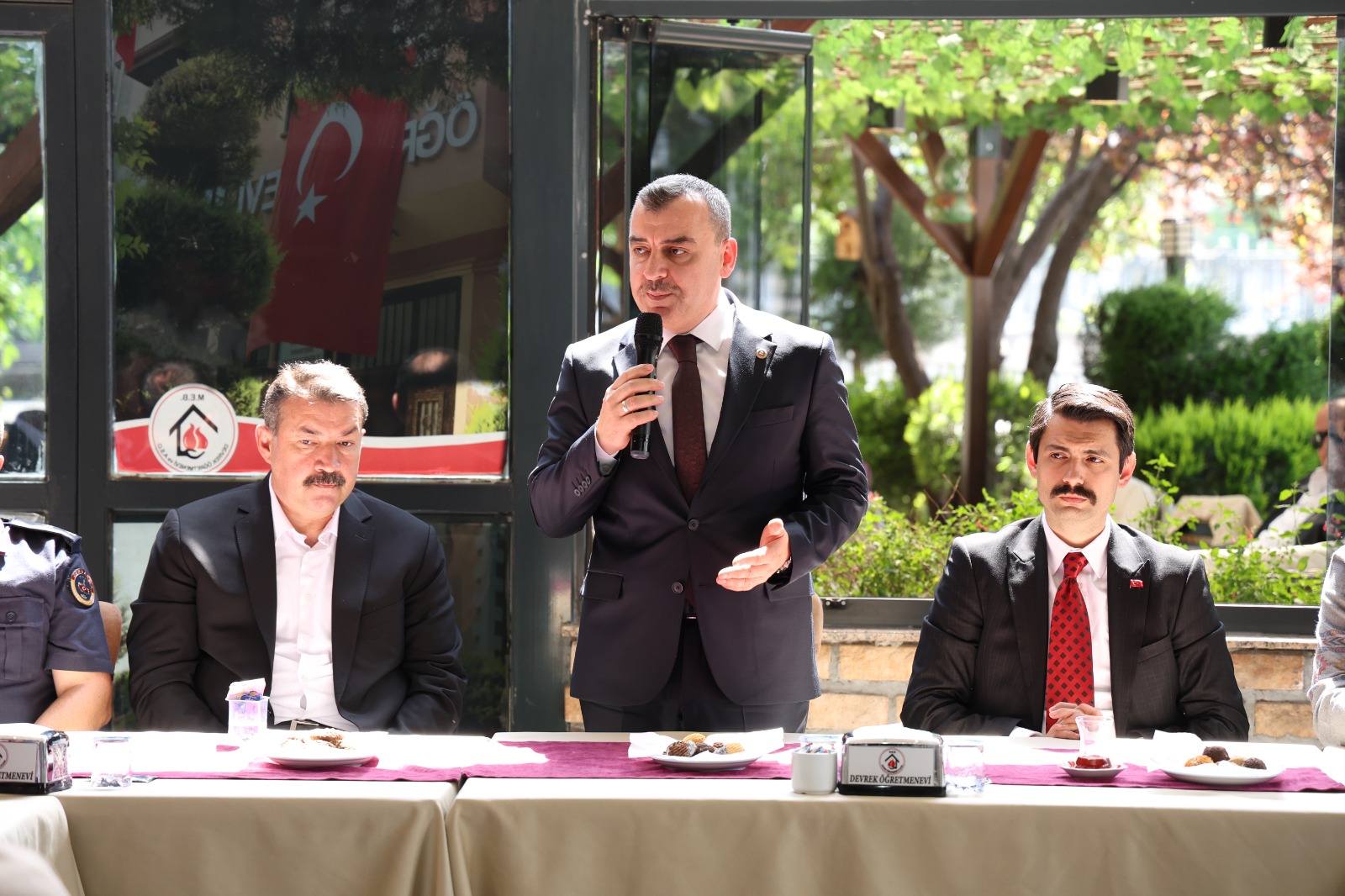 DEVREK’TE BAYRAMLAŞMA PROGRAMLARINDA BİRLİK VE BERABERLİK MESAJI