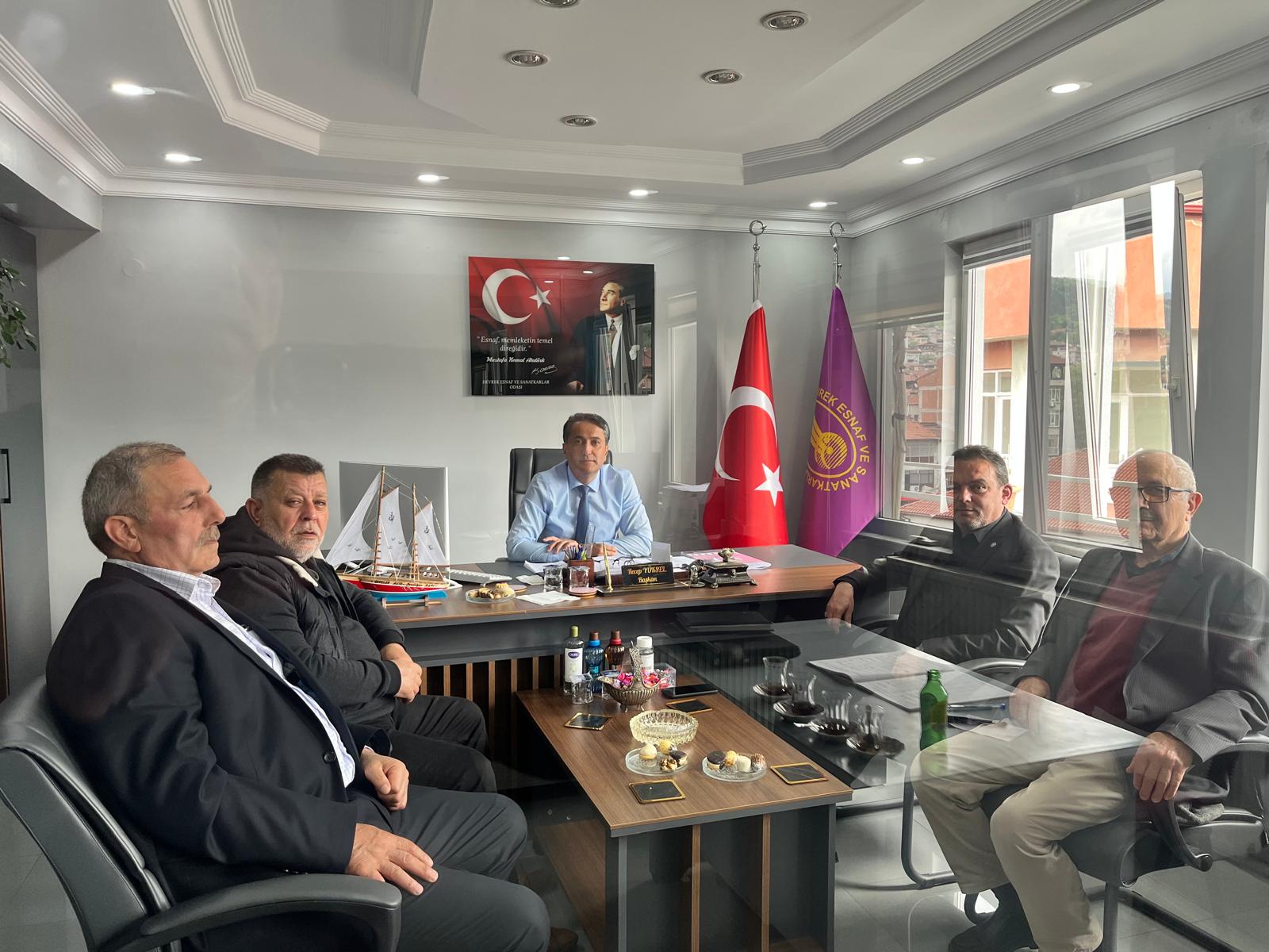 İYİ PARTİ’DEN ESNAF VE ŞOFÖRLER ODASINA ZİYARET
