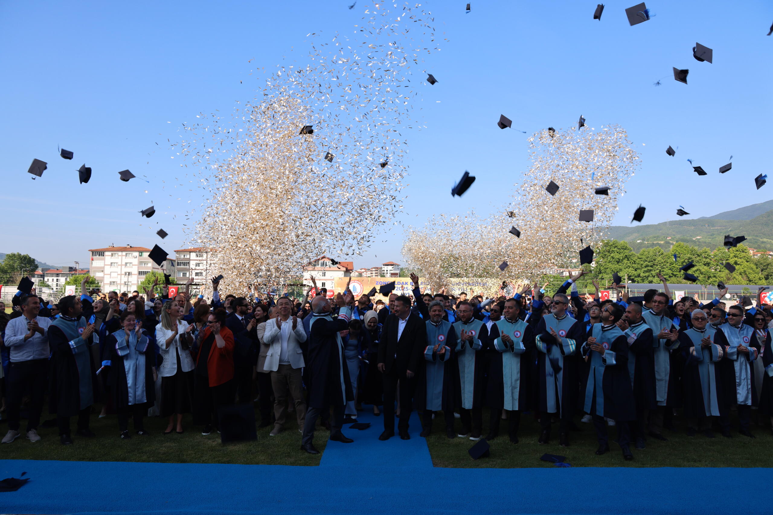 BEUN Devrek ve Gökçebey Kampüsleri 2025-2026 Akademik Yılı Mezuniyet Töreni Gurur Dolu Anlara Sahne Oldu