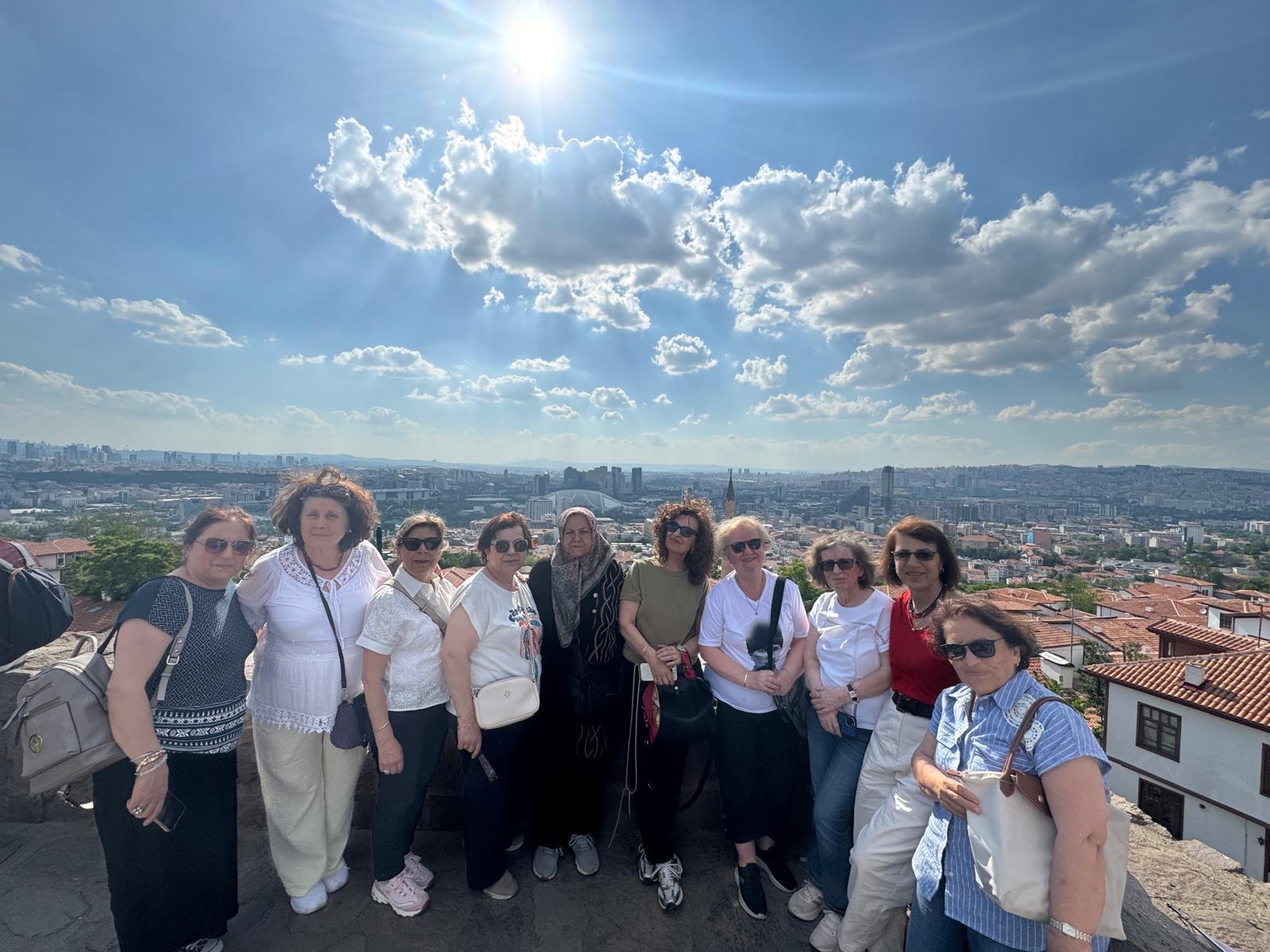 DEVREK YARDIMSEVENLER DERNEĞİ ANKARA GEZİSİ DÜZENLEDİ